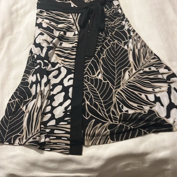 NWT adorable blk/tan dress - Picture 3 of 5